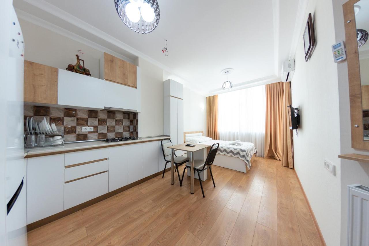 5 Apartment In One Boulding - Near Stadium Батумі Екстер'єр фото